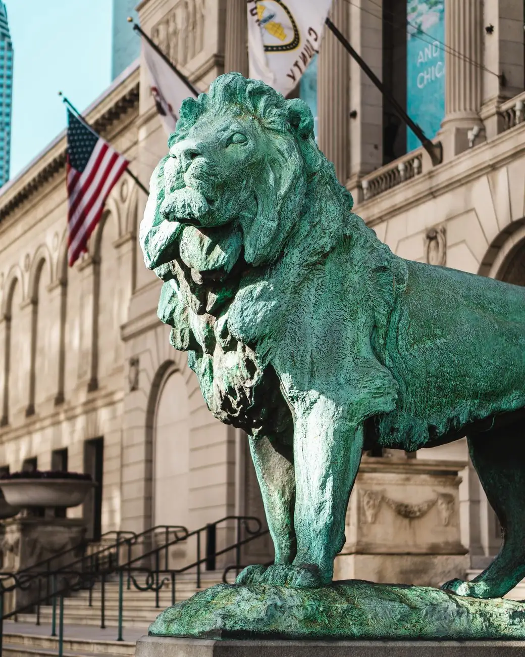Bronze lion outside the Art Institute of Chicago’s Michigan Avenue entrance