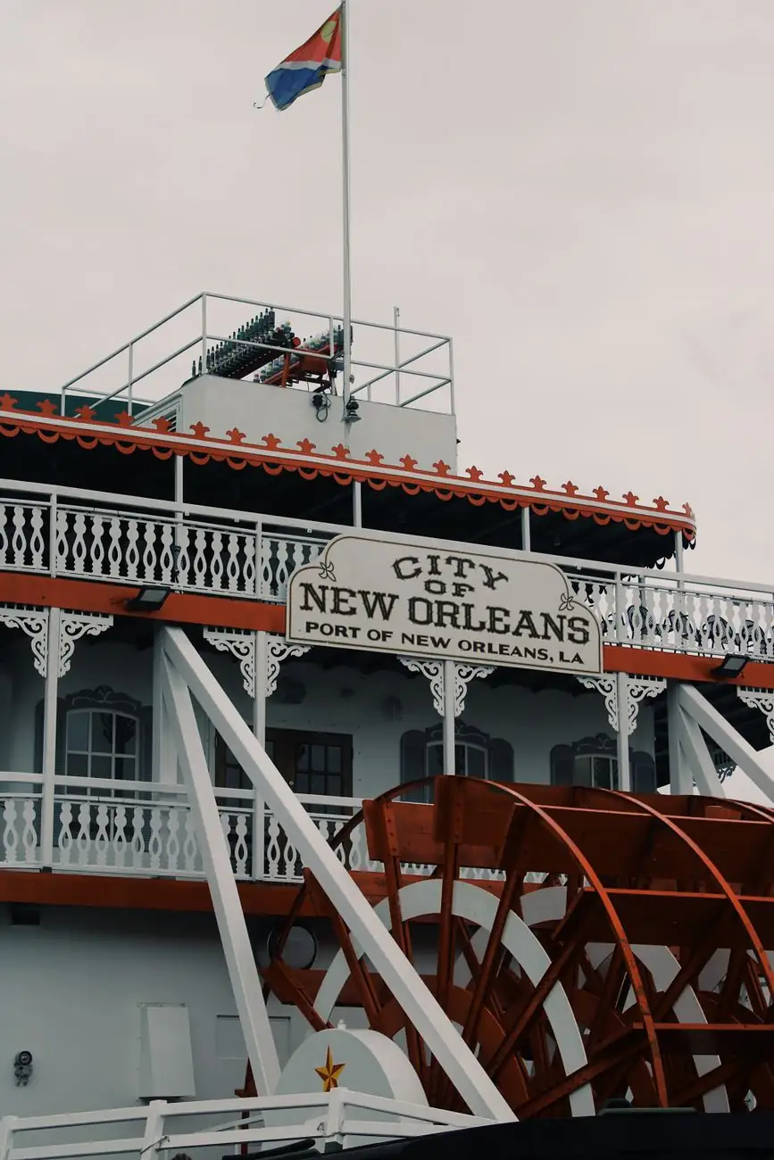 The clearly named City of New Orleans paddlewheel riverboat, a separate vessel from NATCHEZ