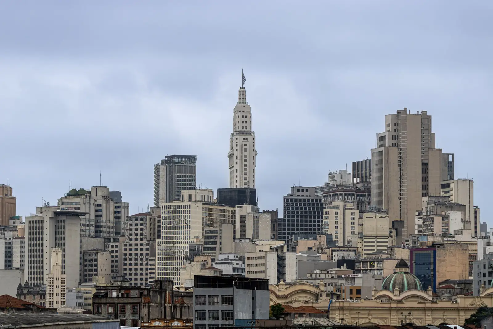 São Paulo skyline with the Altino Arantes tower above downtown buildings